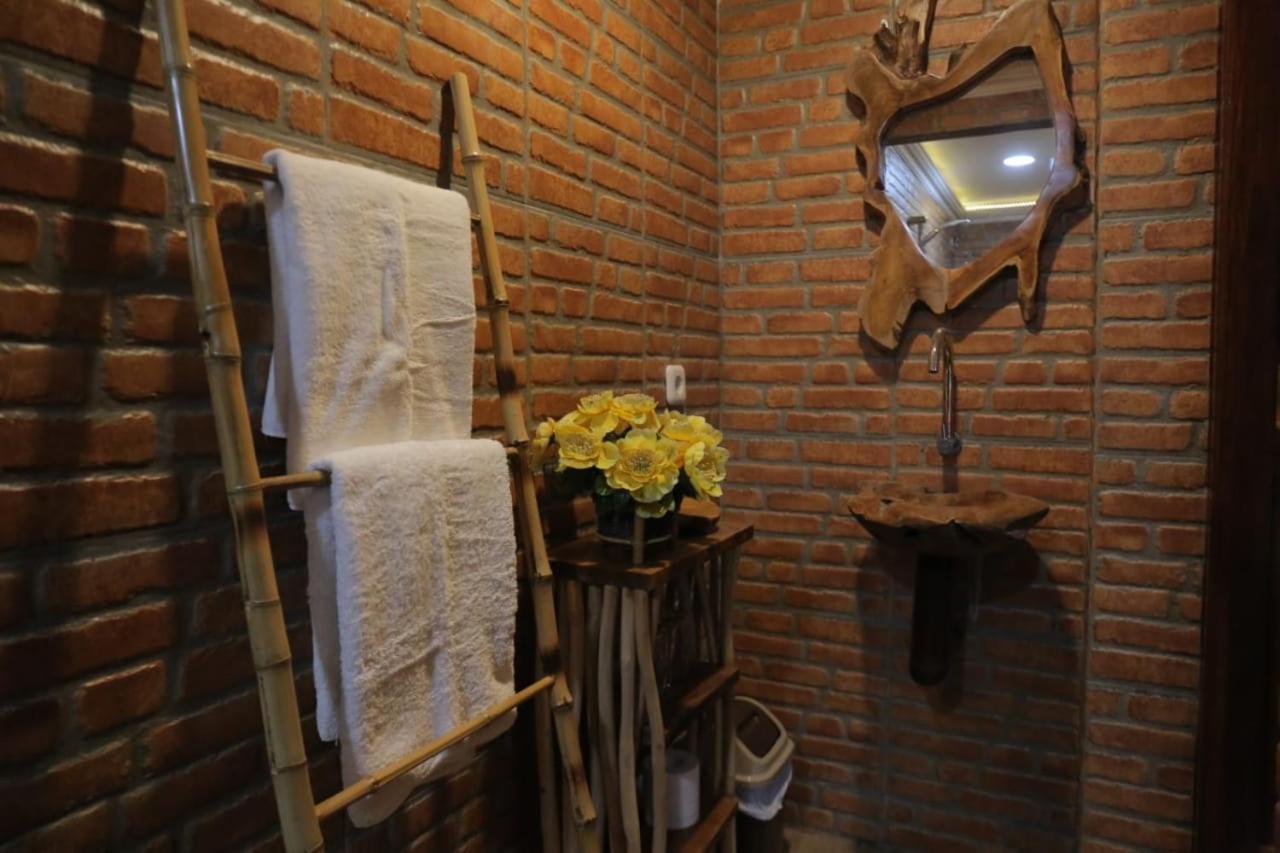 Dem Ayem Heritage Guest House Yogyakarta Luaran gambar