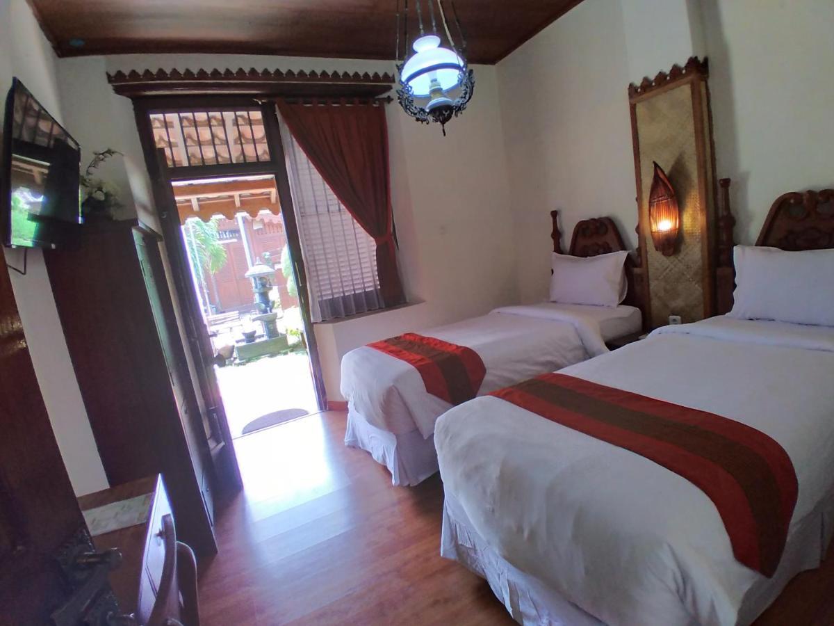 Dem Ayem Heritage Guest House Yogyakarta Luaran gambar