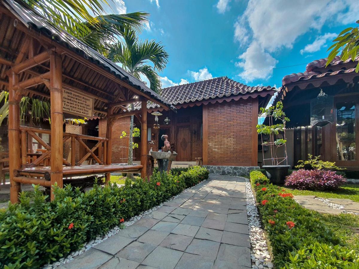 Dem Ayem Heritage Guest House Yogyakarta Luaran gambar